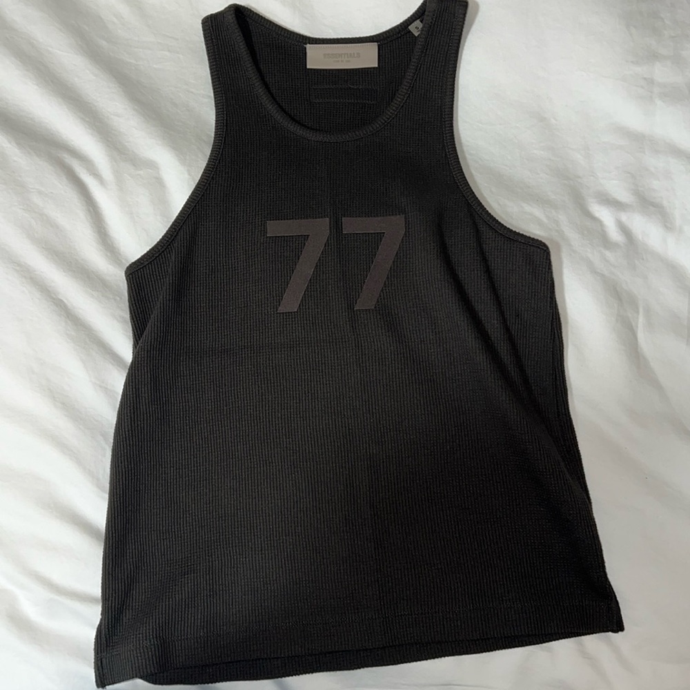 BRAND NEW ESSENTIALS TOP